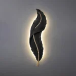 ⁦ابليك جداري ريش جداري طراز حديث اسود مقاس وسط لون الانارة اصفر طول 62 *العرض 16 سم⁩ - الصورة ⁦6⁩