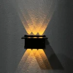 ⁦كشاف بوابة خارجي تعمل بالطاقة الشمسية مع حساس ضوء لون الانارة اصفر 6 واط⁩ - الصورة ⁦3⁩