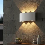 ⁦كشاف بوابة خارجي مودرن | إضاءة جدارية خارجية 6W | لون أصفر دافئ مناسب للأسوار⁩ - الصورة ⁦5⁩