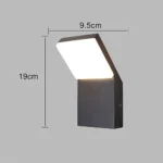 ⁦كشاف بوابة اسود مع لون الانارة اصفر 12 واط⁩ - الصورة ⁦2⁩