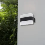 كشاف بوابة اسود مع لون الانارة أصفر 10 واط