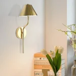 إضاءة شاين نيست جدارية مفرد مودرن زيتي لون الانارة 3اضاءات