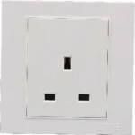 ⁦فيش ثلاثي 13 امبير لون ابيض ساده توفل⁩ - الصورة ⁦2⁩