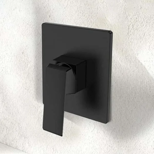 وجه خلاط شطاف مخفي مربع أسود