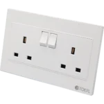 فيش ثلاثي مزدوج مع مفتاح مستطيل لون ابيض ساده توفل