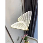 ⁦إنارة معلقة بتصميم ديكوري جذاب على شكل فراشة رومانسية اشراقة متعددة الألوان ( شمسي+ اصفر + ابيض )⁩ - الصورة ⁦2⁩