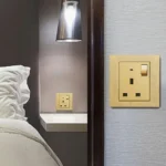 ⁦فيش ثلاثي مع مفتاح 13 امبير لون ذهبي هادئ توفل⁩ - الصورة ⁦5⁩