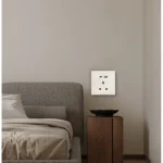 ⁦فيش ثلاثي مع منفذ يو اس بي USB مع تايب سي TYPE-C لون بيانو لولي⁩ - الصورة ⁦4⁩