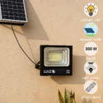 كشاف خارجي لون الانارة 3 اضاءات تعمل بالطاقة الشمسية مع ريموت تحكم مزود بحساس ضوء 300 واط
